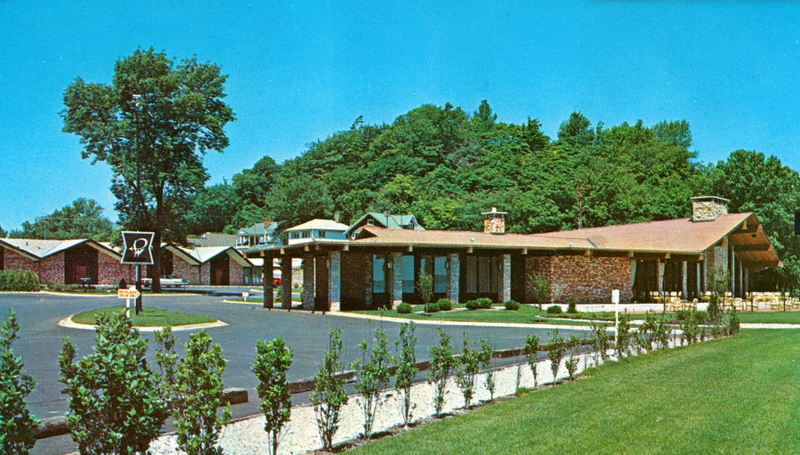Macatawa Inn - Vintage Postcard (newer photo)